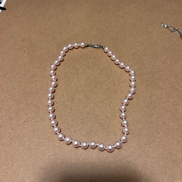Elegant Pink Pearl Necklace - Picture 2 of 2